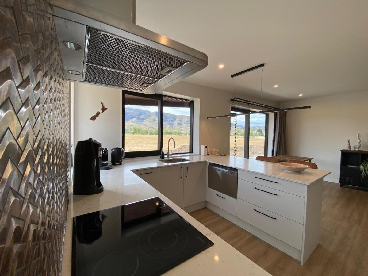 Relax In Rural Wanaka Villa Queensberry Exterior photo